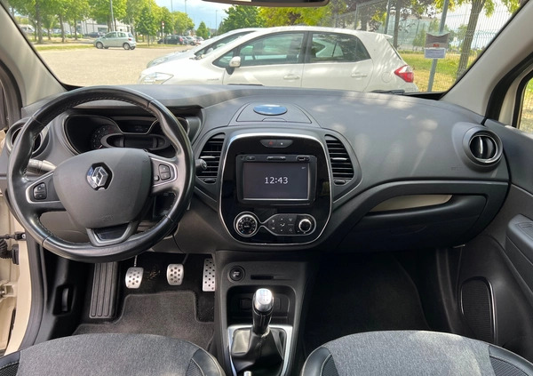 Renault Captur cena 47900 przebieg: 77000, rok produkcji 2018 z Poznań małe 137